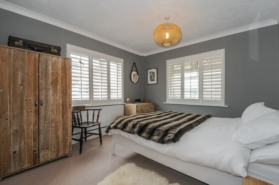 Property to Let, East Wittering Gee Gee 2, Charlmead Baileys Estate